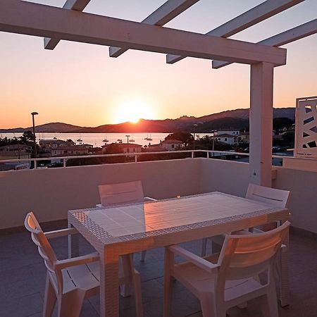 Welcomely - White Terrace - Condominio Acqualife Cannigione Bagian luar foto